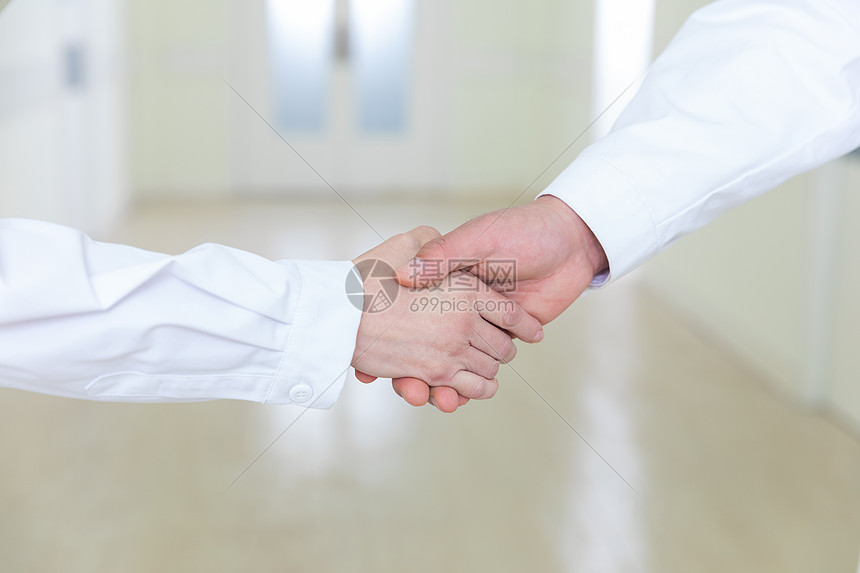 医生握手高清图片下载 正版图片 摄图网