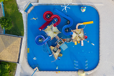 珠海海边度假酒店的游泳池图片