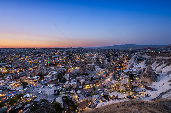 土耳其帕多西亚格雷梅村日落夜景图片