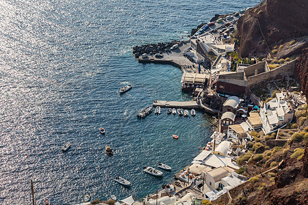 爱琴海海岛圣托里尼伊亚小镇海岸线图片