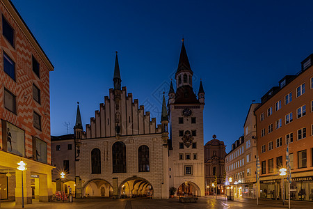 德国慕尼黑城市建筑夜景图片