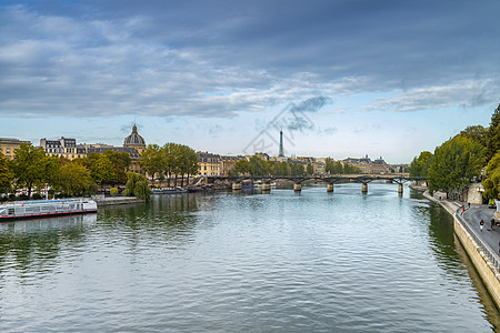欧洲法国首都巴黎塞纳河与桥梁风光图片