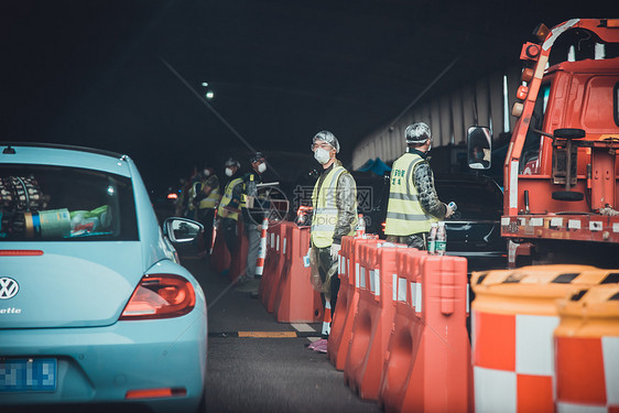 【媒体用图】疫情期间高速路车辆体温检测图片