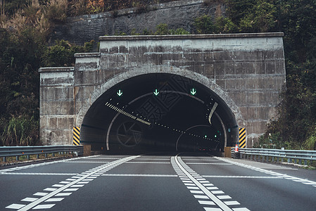 高速公路隧道口图片
