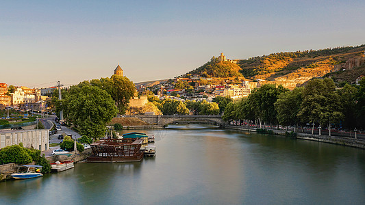 格鲁吉亚首都第比利斯古城河流图片