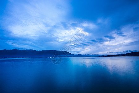 洱海畔风光背景图片