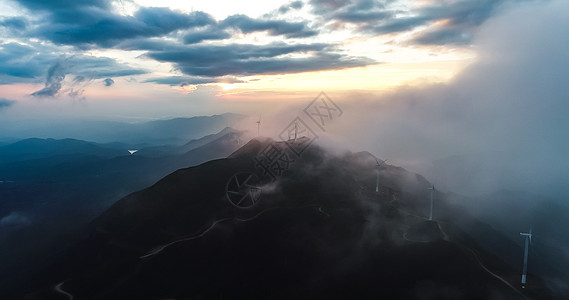 河源缺牙山风力发电图片