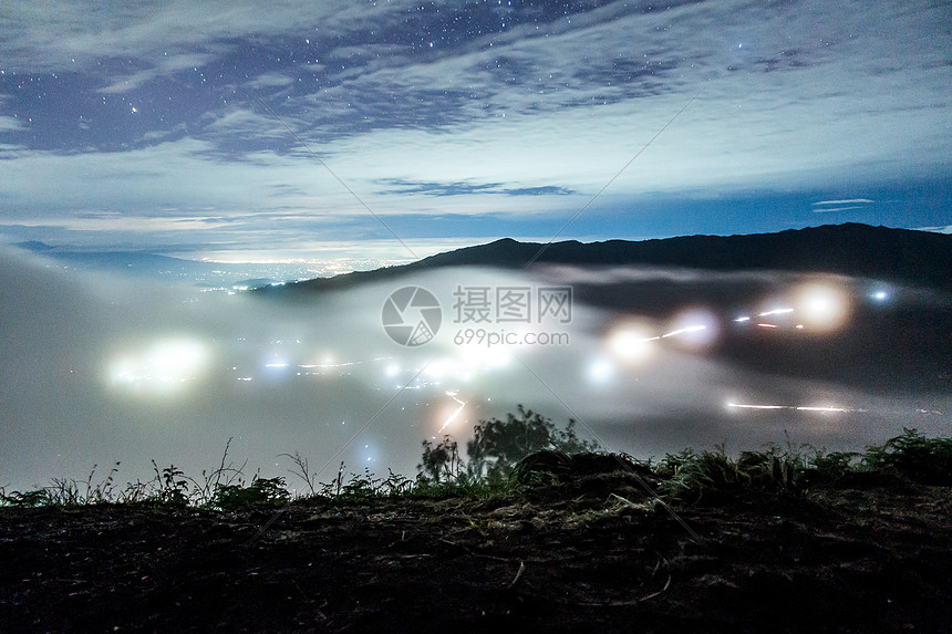 印尼布罗莫火山星空夜景图片