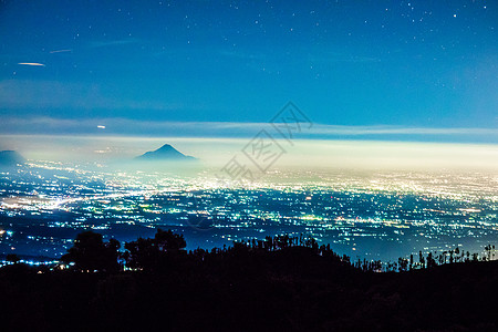 印尼布罗莫火山星空夜景图片