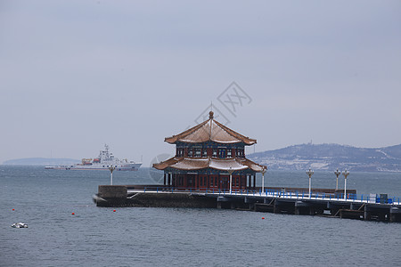 青岛栈桥雪景图片