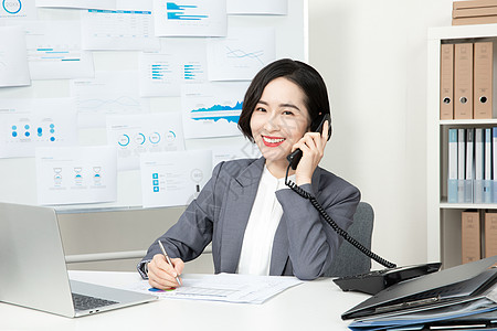 保险女人素材商务女性客服代表接电话背景