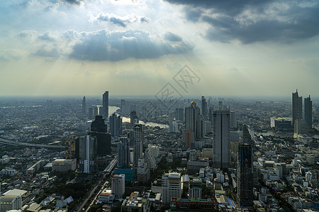 蓝天白云高楼泰国曼谷天际线耶稣光背景
