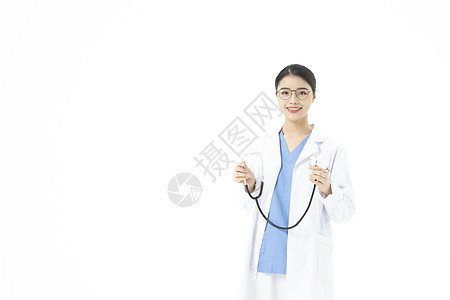 青年女性医生拿着听诊器图片