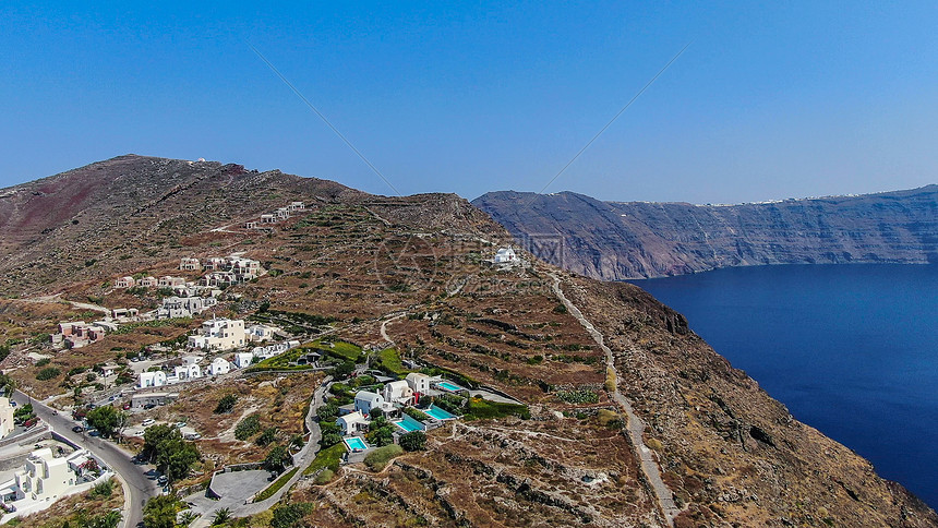 航拍希腊圣托里尼海岛风光图片