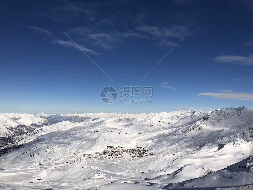 法国南部阿尔卑斯山区格勒诺布尔滑雪场图片