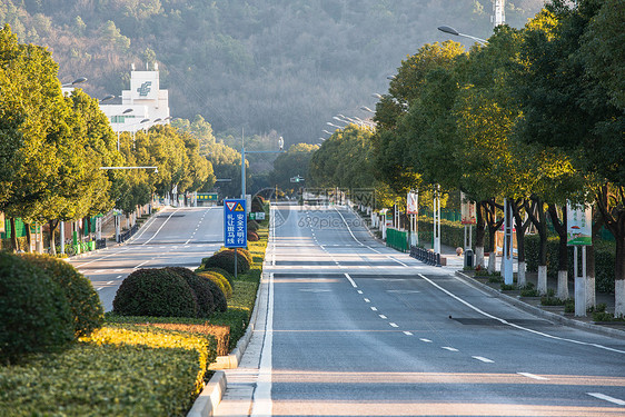 空旷的道路图片