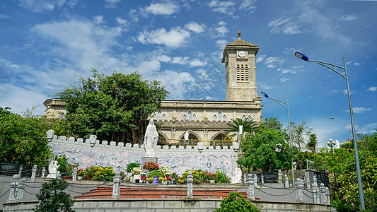 芽庄旅游越南旅游城市芽庄海滨地标教堂背景