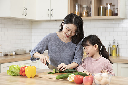 母亲节促销居家母女一起厨房做饭背景