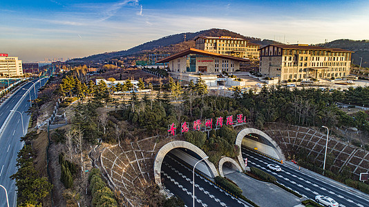 青岛胶州湾隧道出入口背景