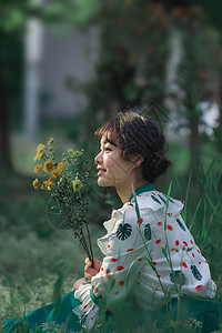 春分女孩矢量图春天里的女孩背景