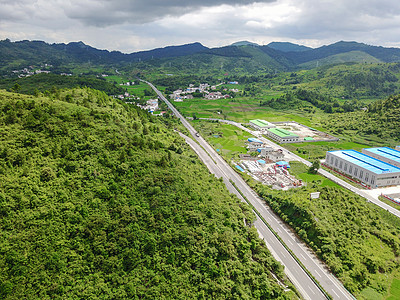 田园道路风光图片