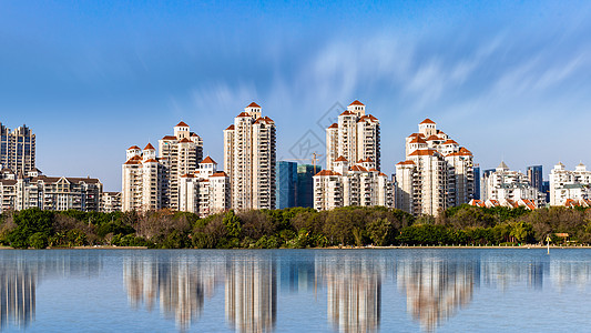 蓝天下的住宅楼图片