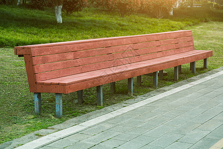 公园里的红色长凳图片