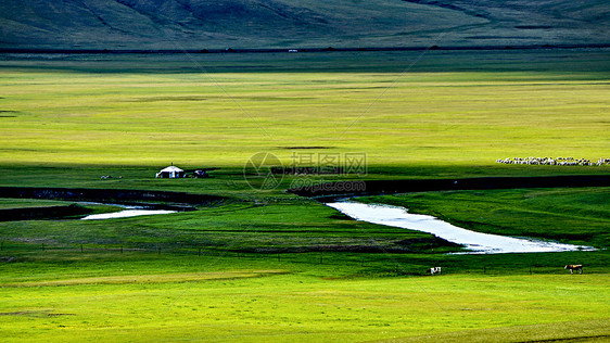 呼伦贝尔大草原莫日格勒河蒙古包图片