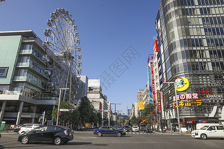 名古屋著名商业街街景和摩天轮背景图片