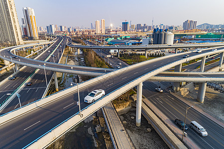 青岛新冠高架城市立交桥繁忙的城市交通图片