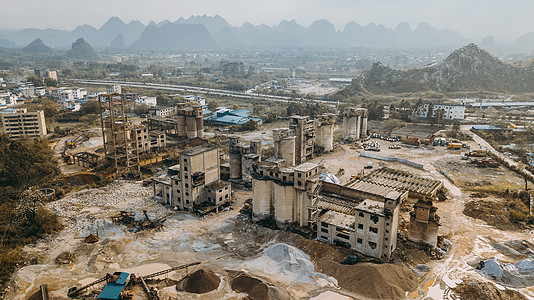 环境破坏废弃水泥厂化工建材行业废墟航拍背景