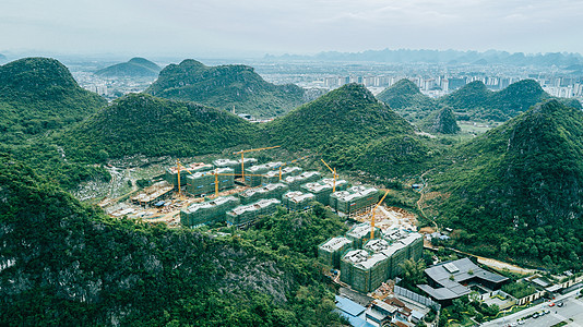 航拍春耕乡间农田郊区风景田园图片