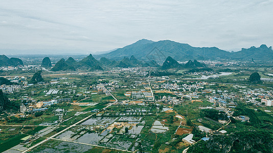 航拍春耕乡间农田郊区风景田园风光图片