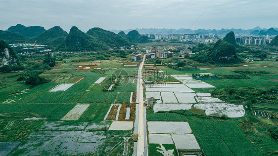 航拍春耕乡间农田郊区风景图片