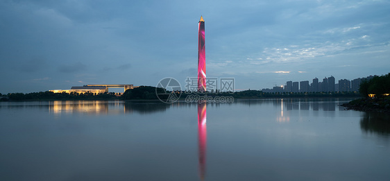 江西九江城市夜景英雄纪念碑图片