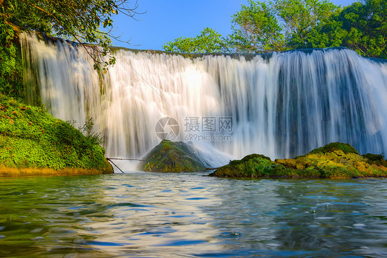 云南罗平多依河风景区图片