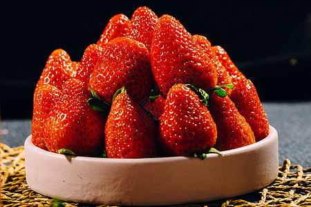 水果摄影草莓蔬果春天的水果图片