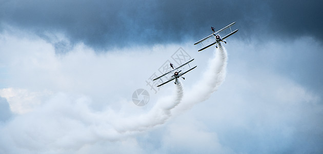 民用航空喷气式飞机特效飞行表演图片