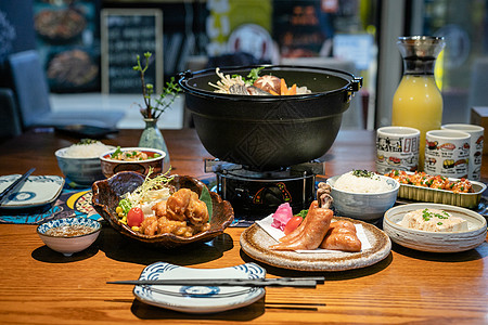 日料套餐日式鱼头火锅背景