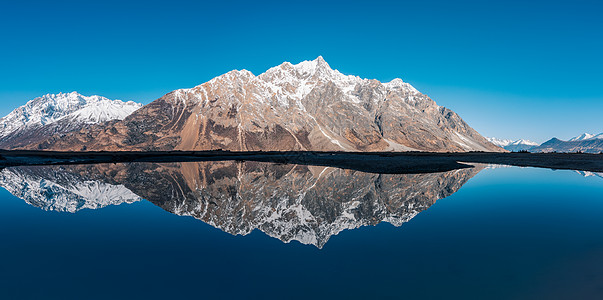 新疆火焰山新疆美景背景