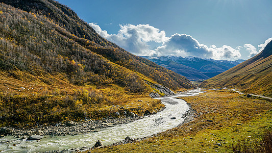 旅游胜地高加索山脉徒步天堂自然风光图片