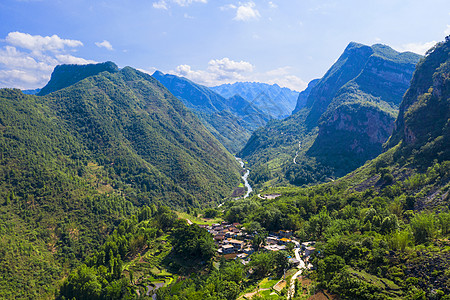 大山深处人家图片素材