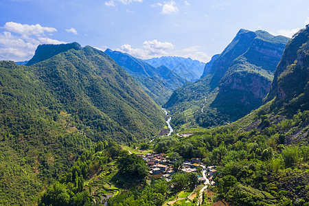 大山深处人家图片