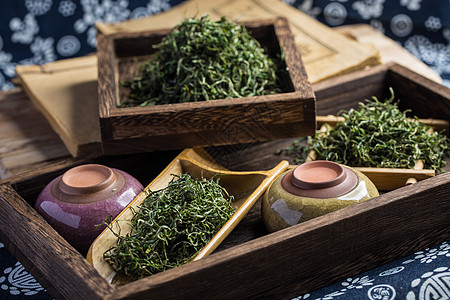 茶叶摄影泡茶毛尖茶和扁茶传统工艺背景图片