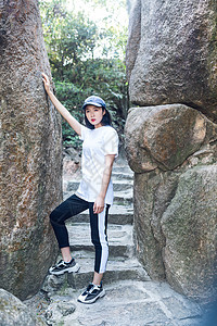 登山美女户外旅行图片