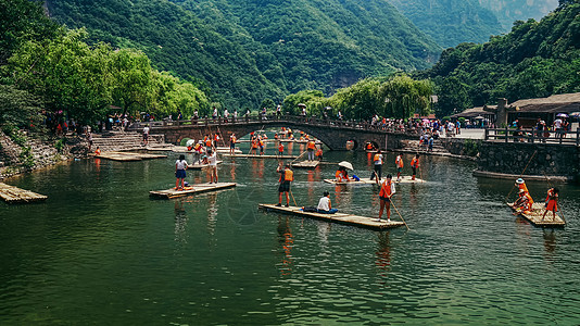 云台山竹排景色图片