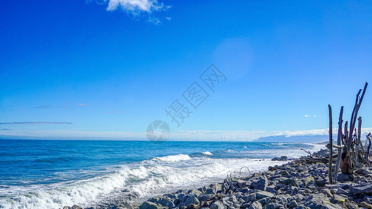 夏日海边浪花背景图片