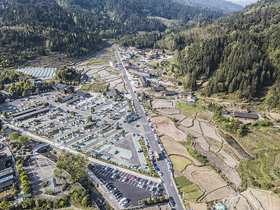 贵州梵净山停车场道路图片