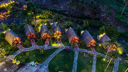 印尼美娜多度假村夜景航拍高清图片
