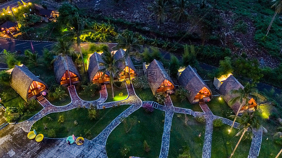 印尼美娜多度假村夜景航拍图片